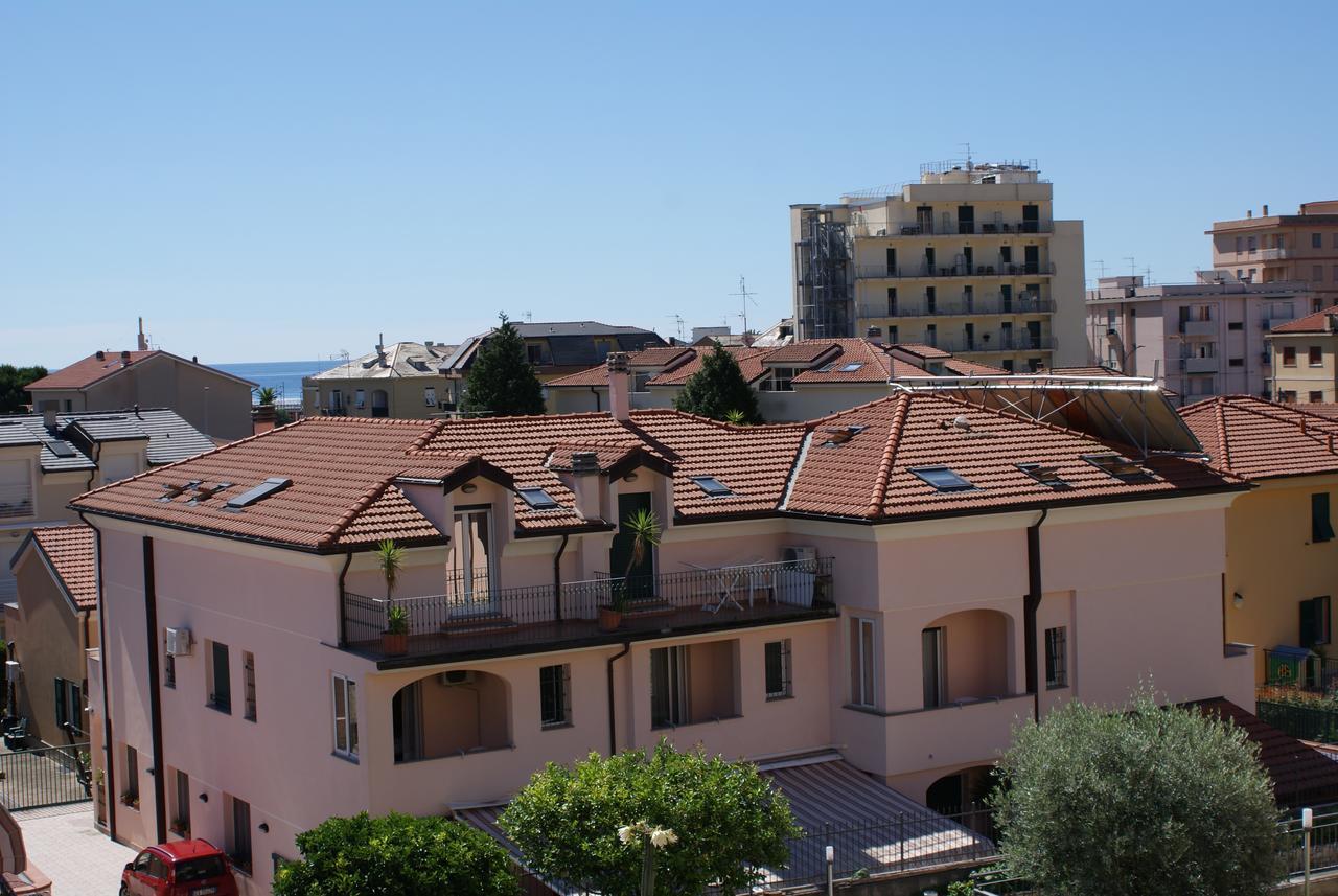 Hotel Residence Mirafiori 洛阿诺 外观 照片