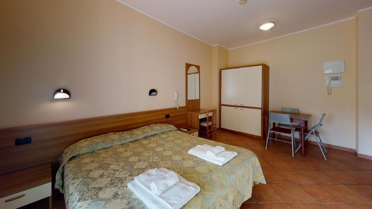 Hotel Residence Mirafiori 洛阿诺 外观 照片