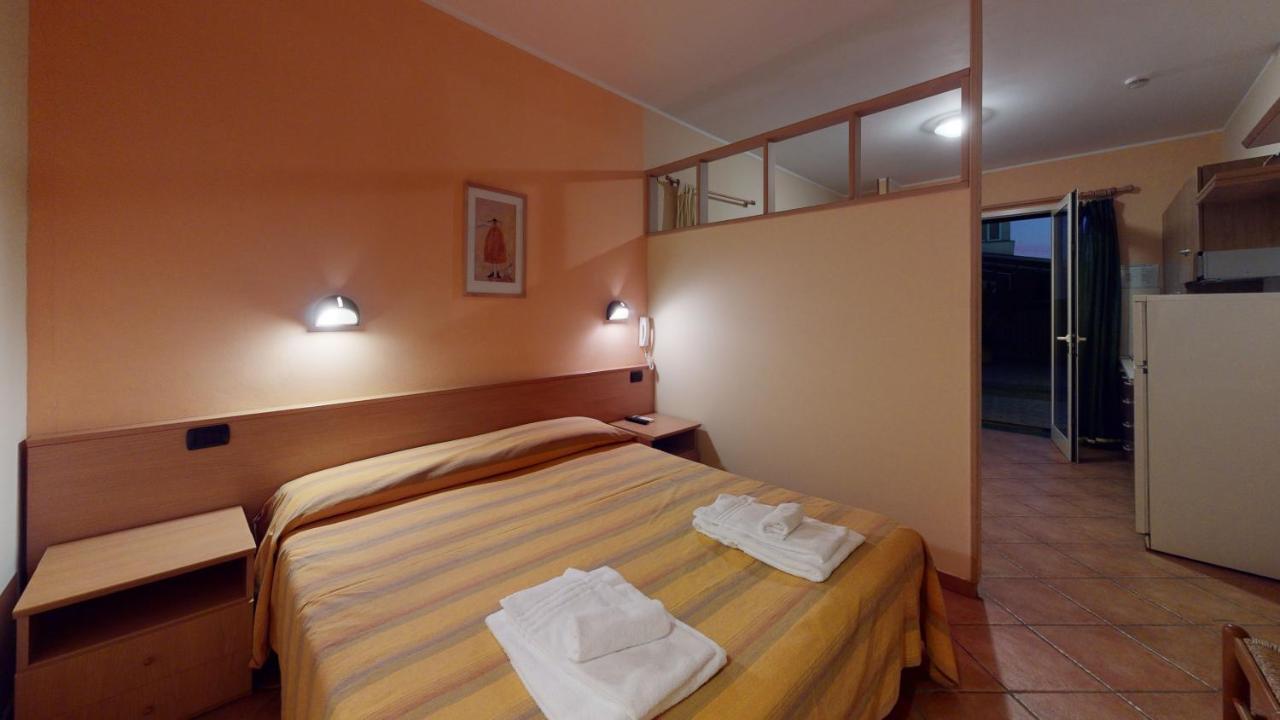Hotel Residence Mirafiori 洛阿诺 外观 照片
