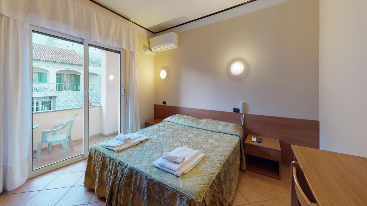 Hotel Residence Mirafiori 洛阿诺 外观 照片
