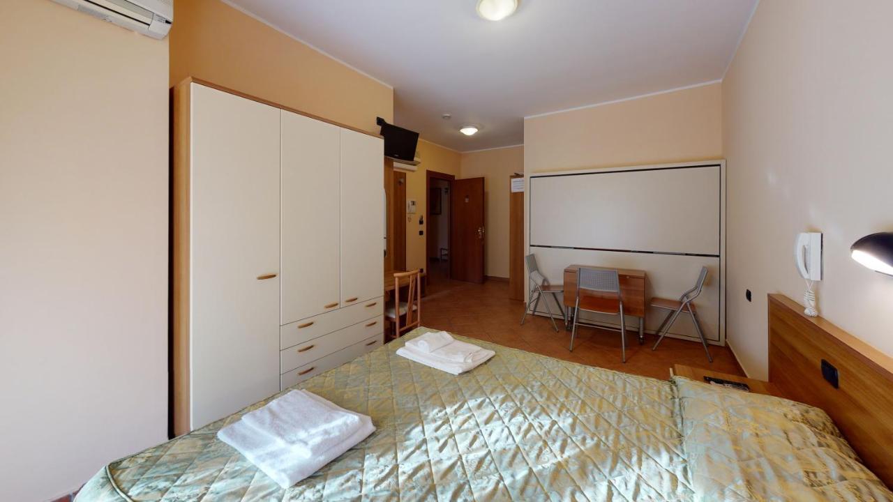 Hotel Residence Mirafiori 洛阿诺 外观 照片