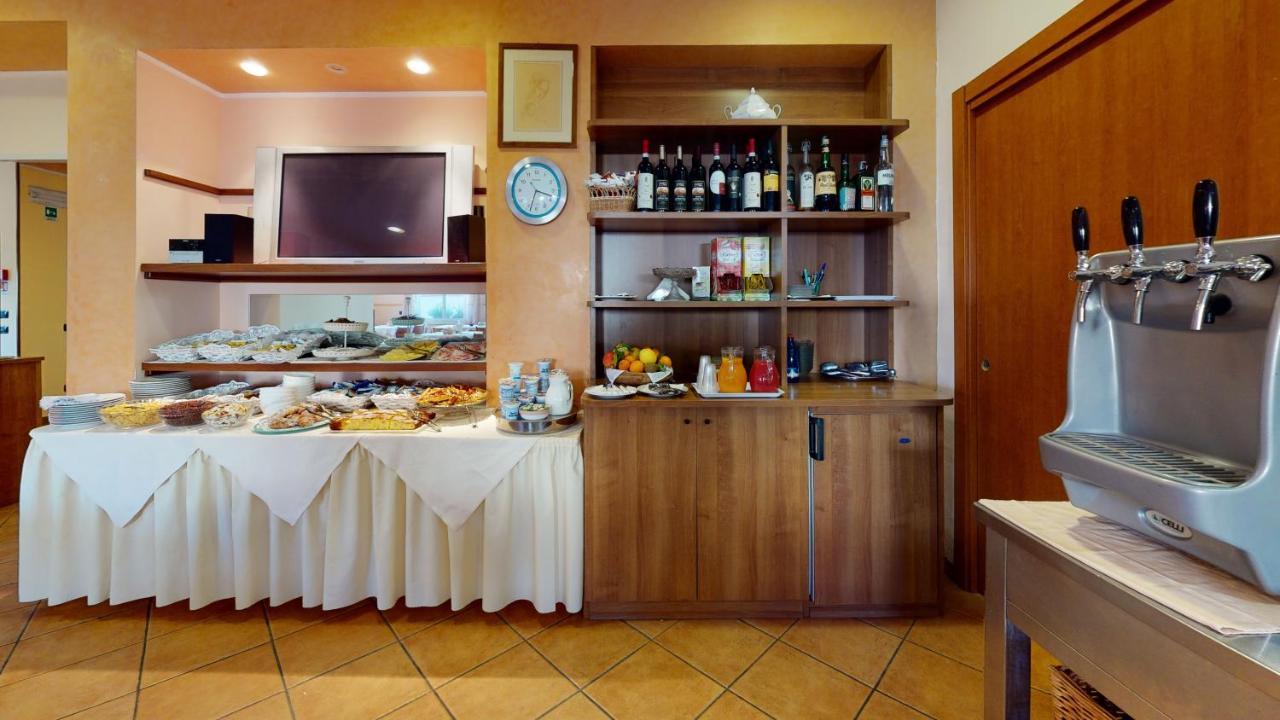 Hotel Residence Mirafiori 洛阿诺 外观 照片