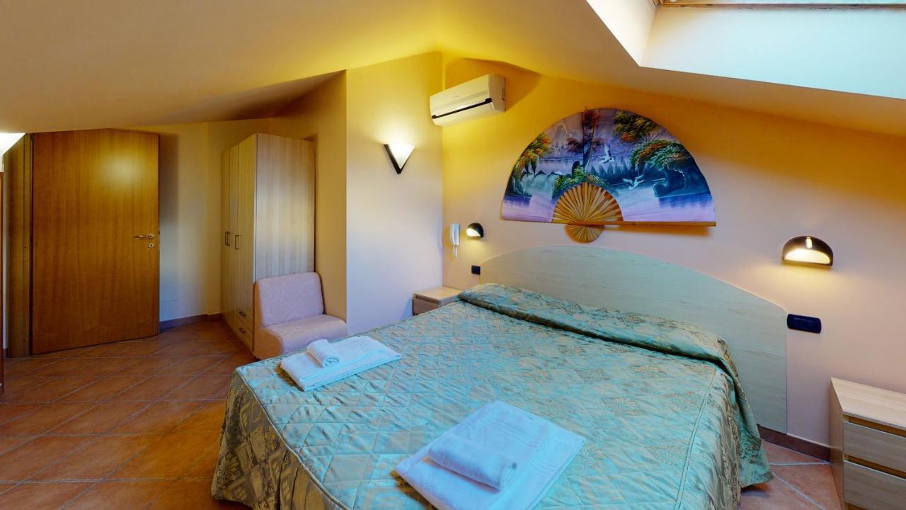 Hotel Residence Mirafiori 洛阿诺 外观 照片