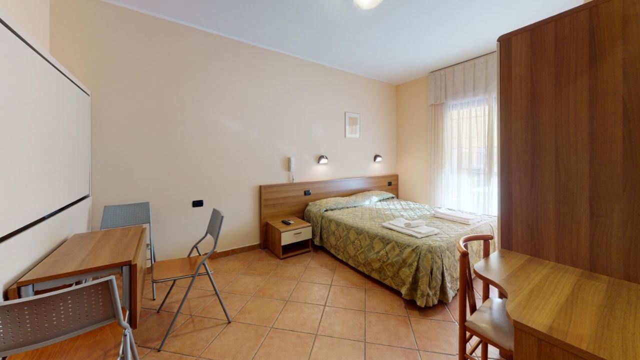 Hotel Residence Mirafiori 洛阿诺 外观 照片